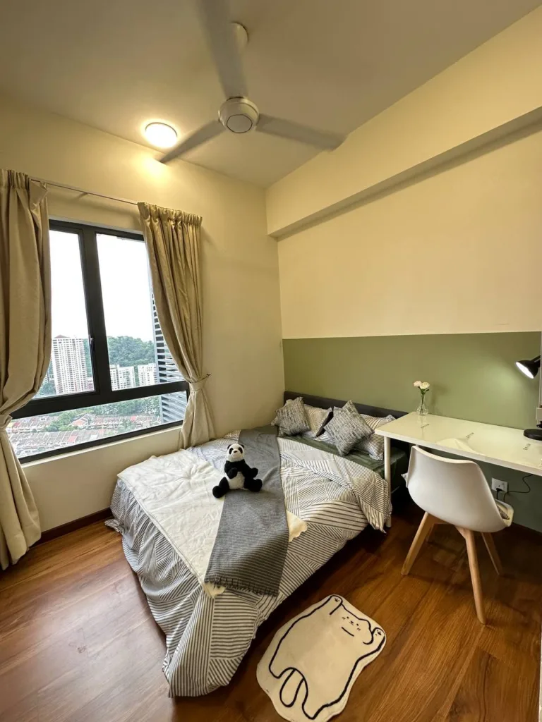 🛏️✨ Middle Room for 2 Pax 📍 Petalz Residences 3 B 32 08 Middle room | RoomGrabs