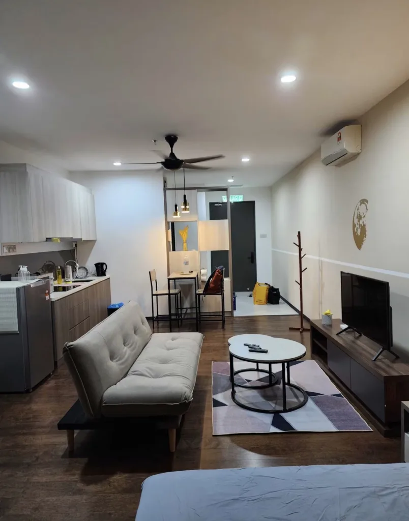 Fully Furnished Studio unit at South view Residence 1 IMG 8037 | RoomGrabs