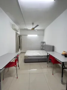 MEDIUM ROOM CASA RESIDENSI, KOTA DAMANSARA