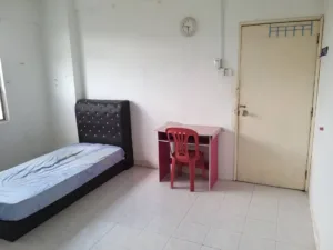 Room at Pangsapuri Seri Indah near Mines, KTM Serdang 5 Room at Pangsapuri Seri Indah near Mines, KTM Serdang