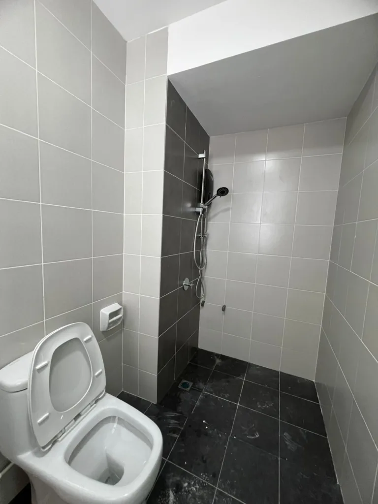 Arena Residence Master room Near GBS 3 WhatsApp Image 2025 12 03 at 3.05.42 PM | RoomGrabs