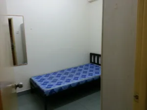 Small Room @ Bukit Jalil ( IMU/LRT/TPM) prefer Malay lady 5 Small Room @ Bukit Jalil ( IMU/LRT/TPM) prefer Malay lady