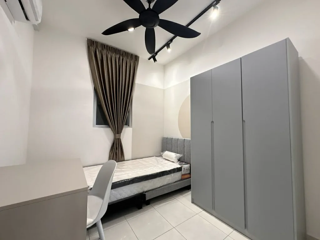 47448b5d d567 4e6e 82cc 1cc428abf033 | RoomGrabs