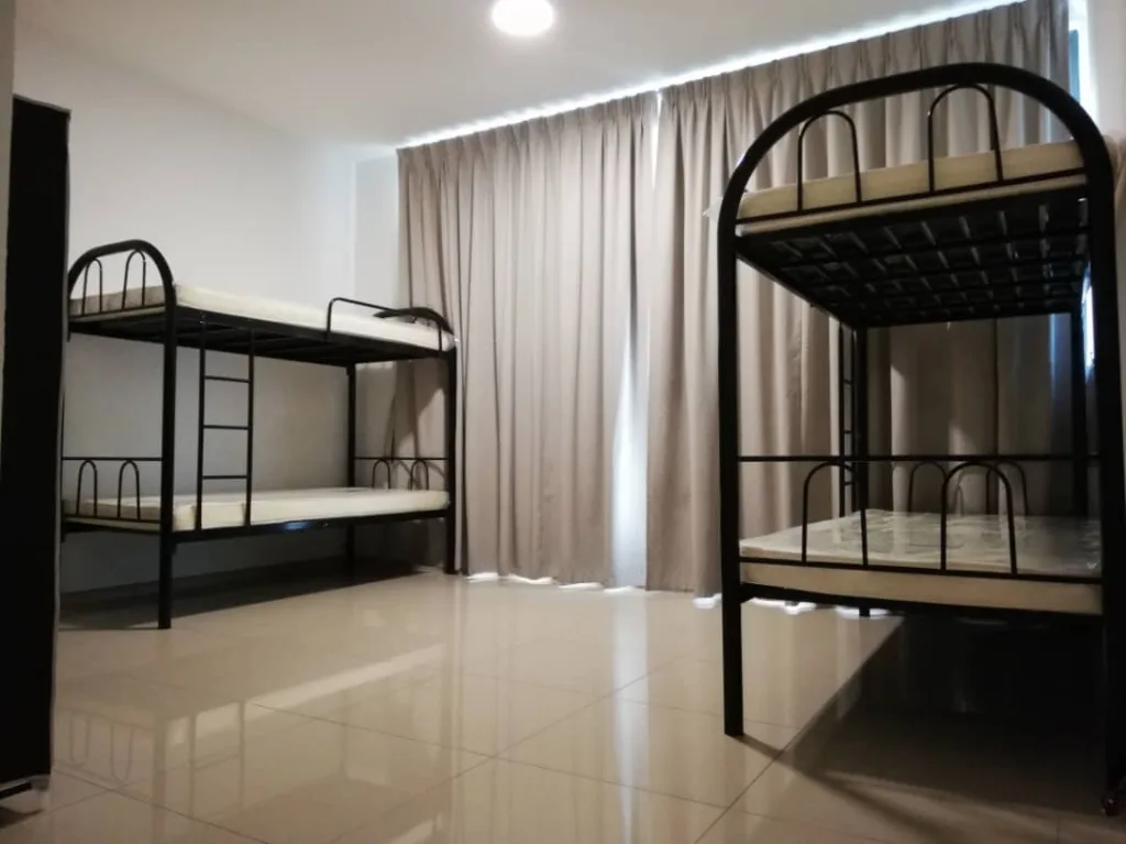Malay Male Unit (Budget Sharing_Room) - Shah Alam_Seskyen14 6 Quad sharing 2 | RoomGrabs