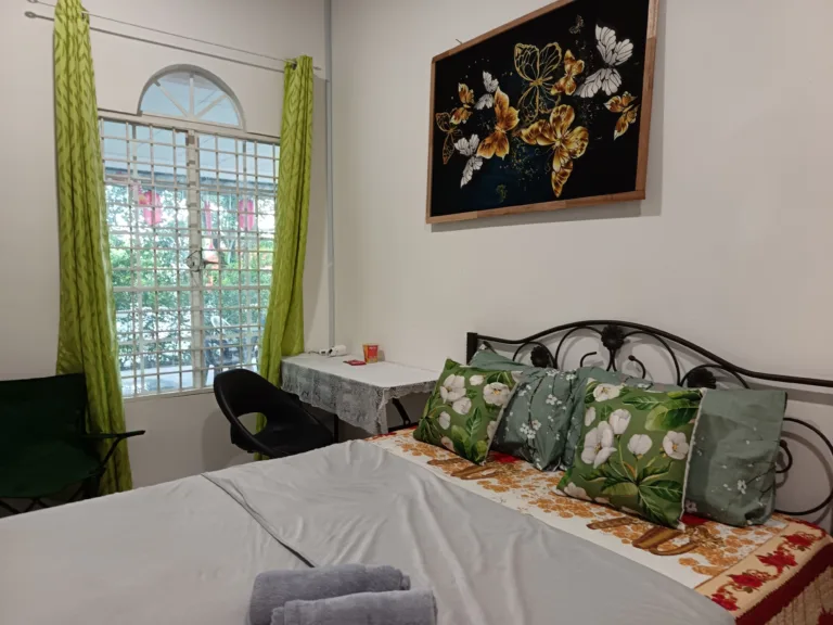 1000388016 | RoomGrabs