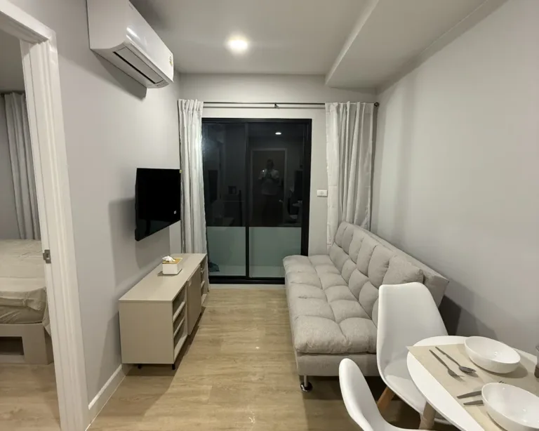 Fully furnished studio unit available @ SENI Mont’ Kiara Condominium 3 2E927D4F 988E 40D3 ADFB 7FB0F50F2DC3 | RoomGrabs