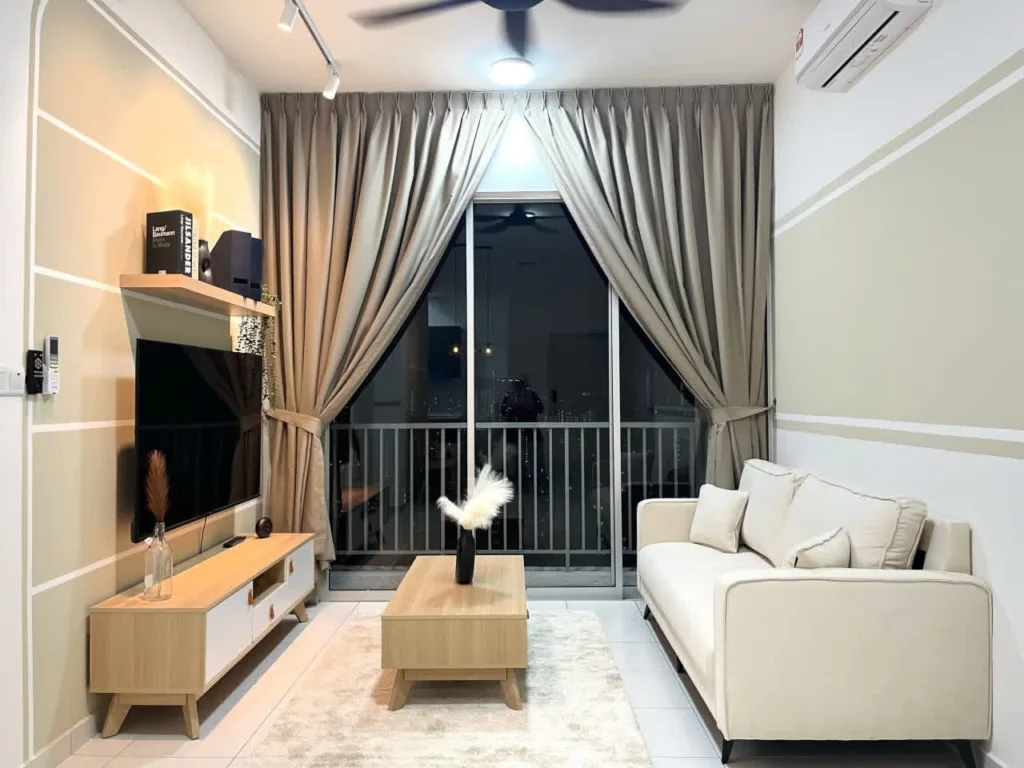 9AA05AF3 9812 4D0B A5E5 0EE87C57B7A3 | RoomGrabs