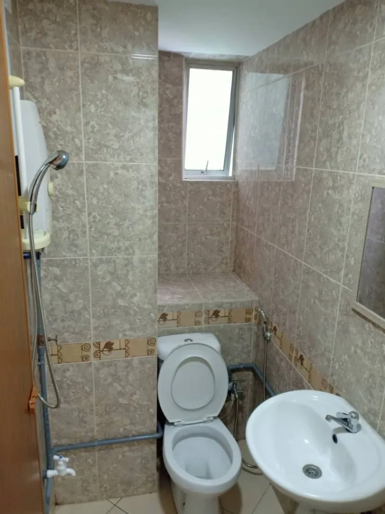 Female unit @ Kepong Sentral 3 Bathroom | RoomGrabs