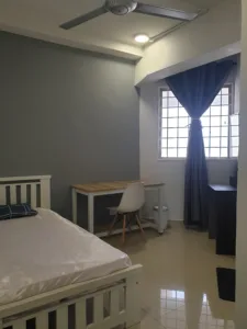 📍Menara City One 单人房🚿公用私人厕所🚶‍♂️Menara AIA🚆LRT Dang Wangi🚆Masjid Jamek