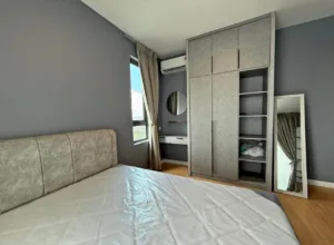 Fully-Furnished Studio Room for rent at Vista Alam Serviced Apartment