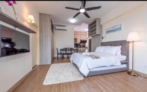 Affordable Studio Room For Rent at HYVE Soho Suites