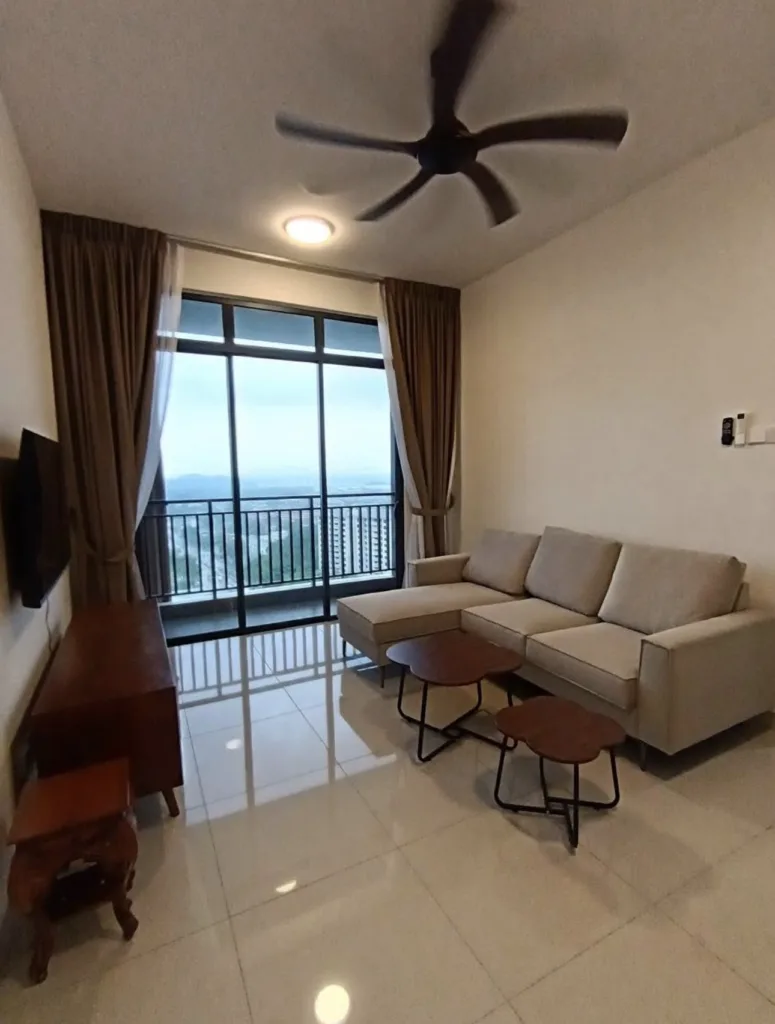 Affordable furnished studio for rent in Papillon Desahill Condominium 14 IMG 3555 | RoomGrabs