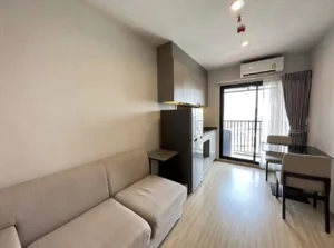 Medium room for rent in Green Haven Condominium