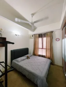 Middle Room for Rent @ Seri Maya Condominium