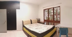 Female Palm Spring Middle room for rent 女生单位出租中房
