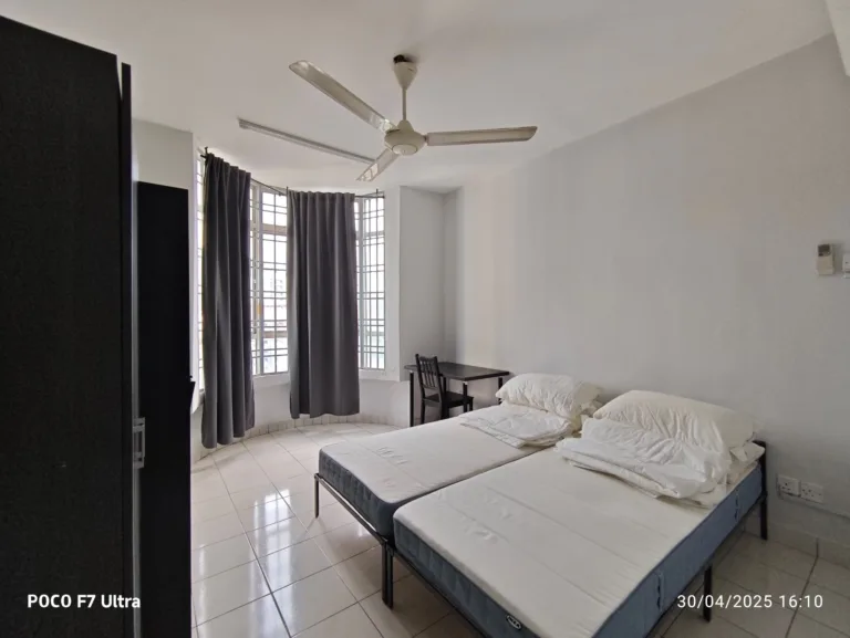 2025 05 16T06 25 38.345Z B2302PMiddle13 | RoomGrabs