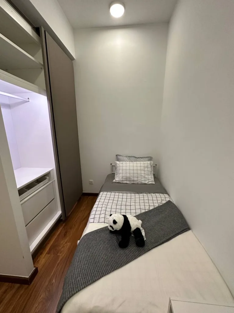 545acd69 502f 43dd bf66 8183bfb617c0 | RoomGrabs