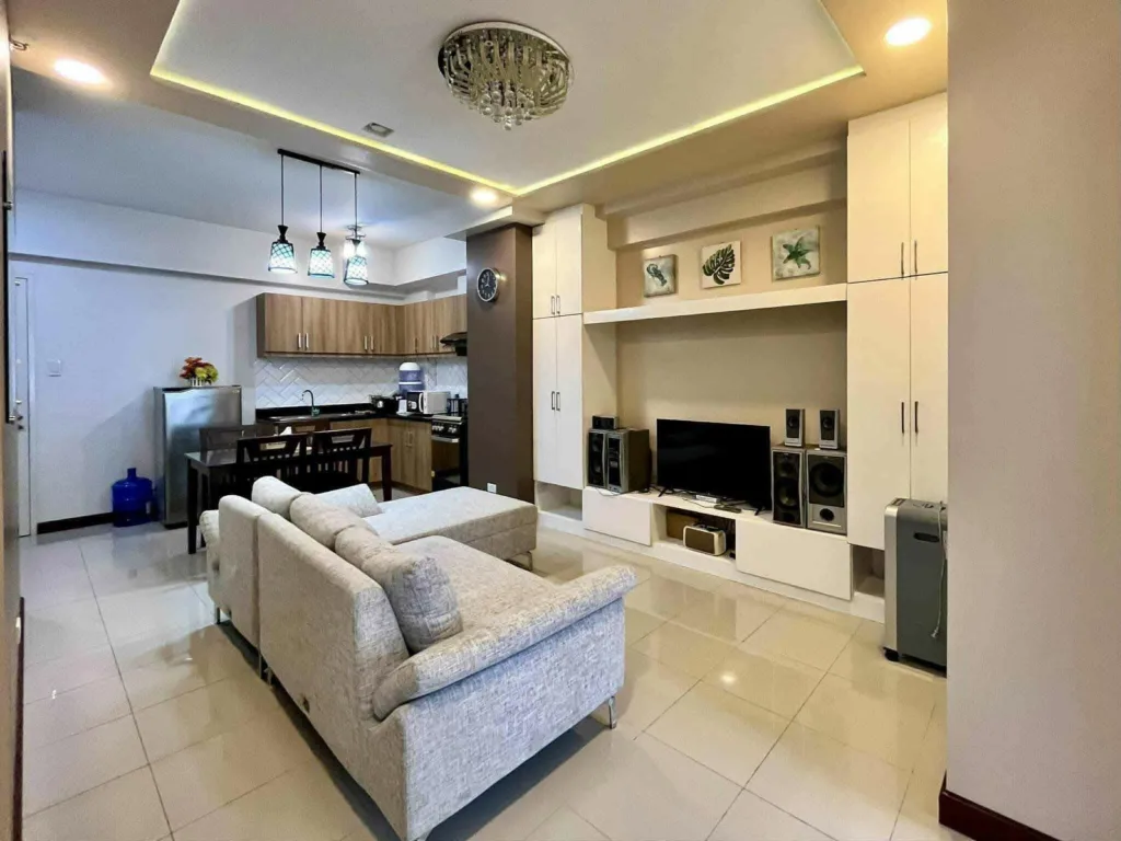 6CE8BAF4 5192 4E7A 9886 FB4B2E16843B | RoomGrabs