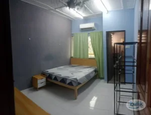 Mix Gender Landed house Master room for rent Damansara utama