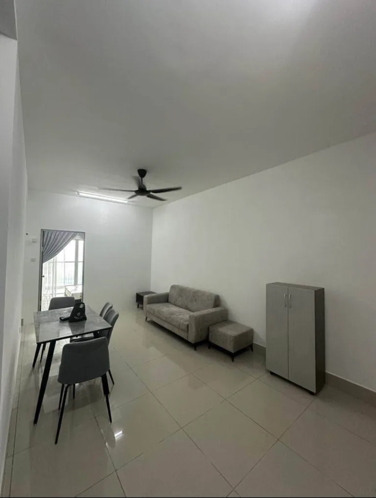 Well furnished studio for rent in Brighton Apartment 3 IMG 2620 | RoomGrabs