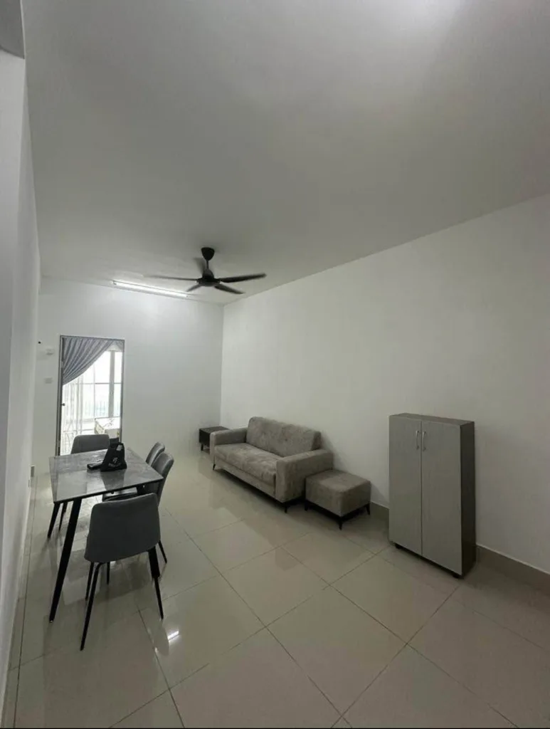 Well furnished studio for rent in Brighton Apartment 2 IMG 2620 | RoomGrabs