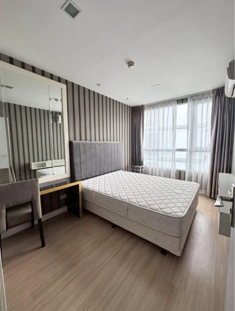 Master bedroom Taman Desa 1 IMG 3034 | RoomGrabs