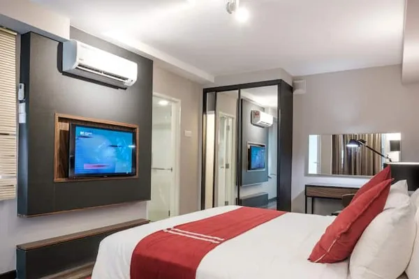 Master Room at The Maritime, Georgetown 3 IMG 3494 | RoomGrabs