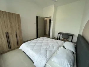 Well maintained bedroom for rent in Sime Darby Property