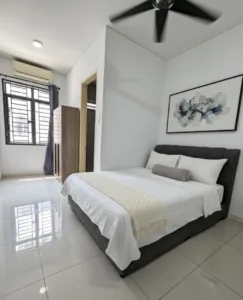 ADA AIRCOND!! BILIK SEWA MEDIUM – KOTA WARISAN SEPANG