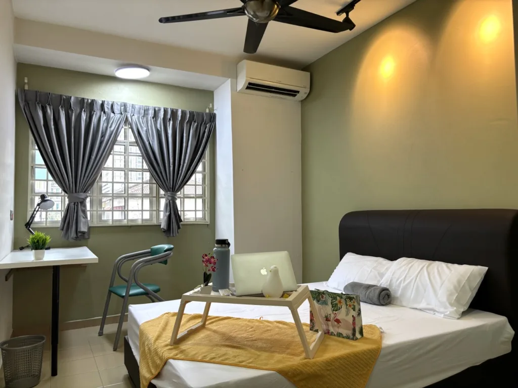 Medium green 3 | RoomGrabs