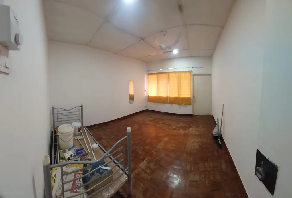 Big Space Master Bedroom with Balcony for Rent at SS1 2 WhatsApp Image 2022 07 20 at 6.08.00 PM | RoomGrabs