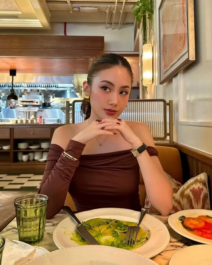 1bb07f1de0b689bd5fead3cd53a78500 | RoomGrabs