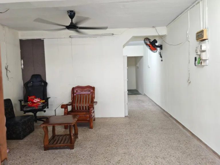 e472ec37 cf89 411f bc1d fda9151dbfa7 | RoomGrabs