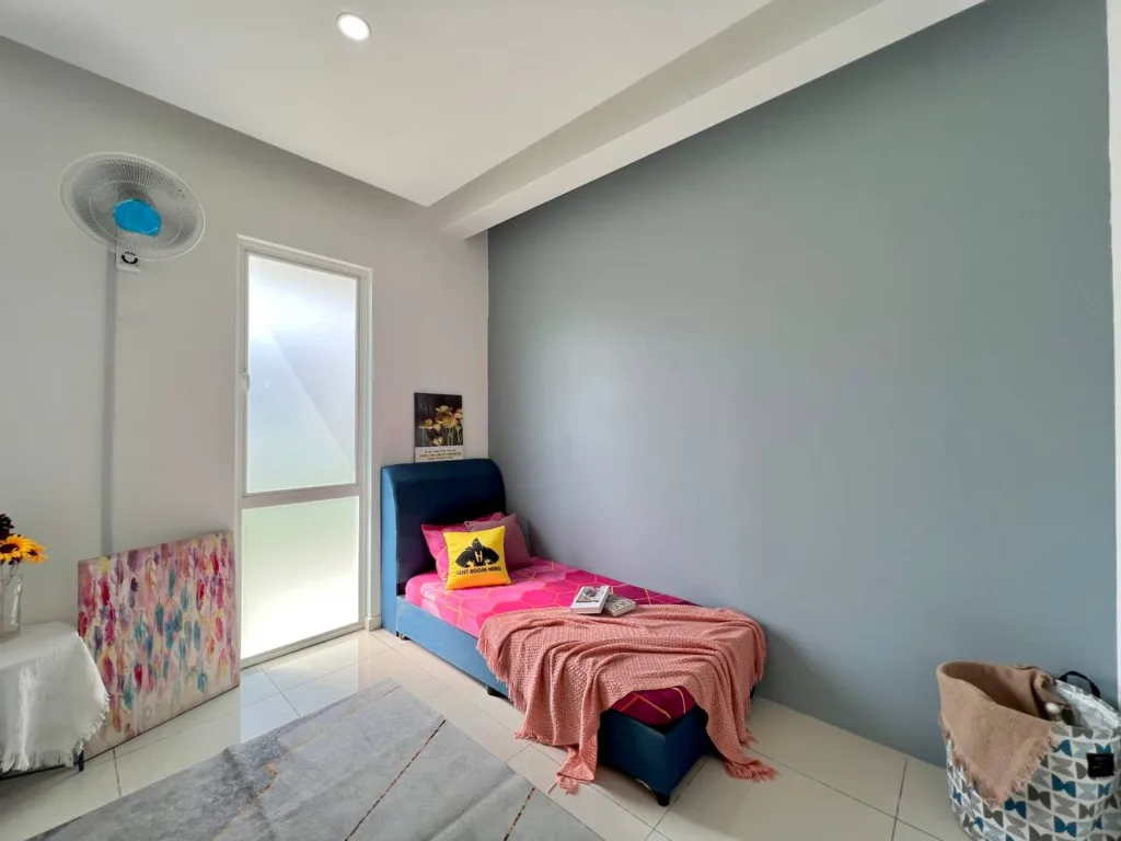 photo 6273748142352612412 y | RoomGrabs