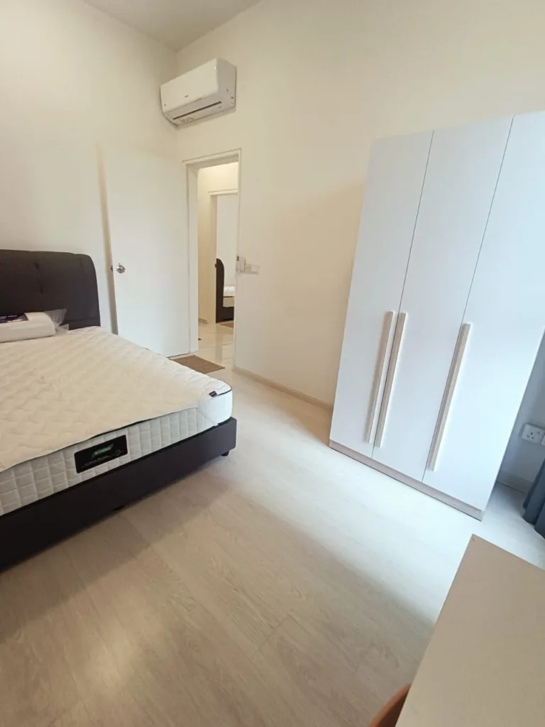 room b 1 | RoomGrabs