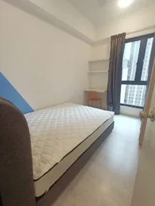 (Equine Residence)-Female Medium room for rent