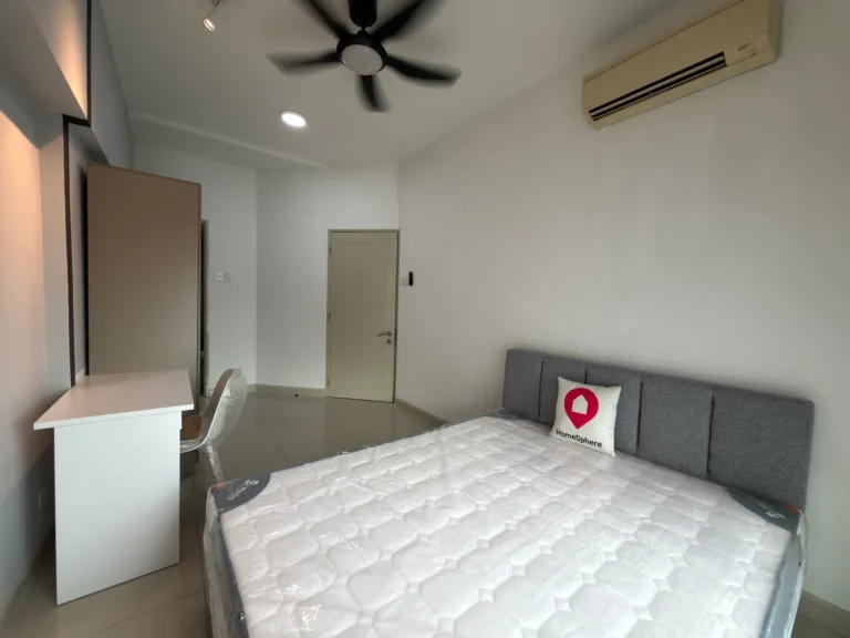Old Klang Road Master Room with Private Bathroom 3 05 28 R1 | RoomGrabs
