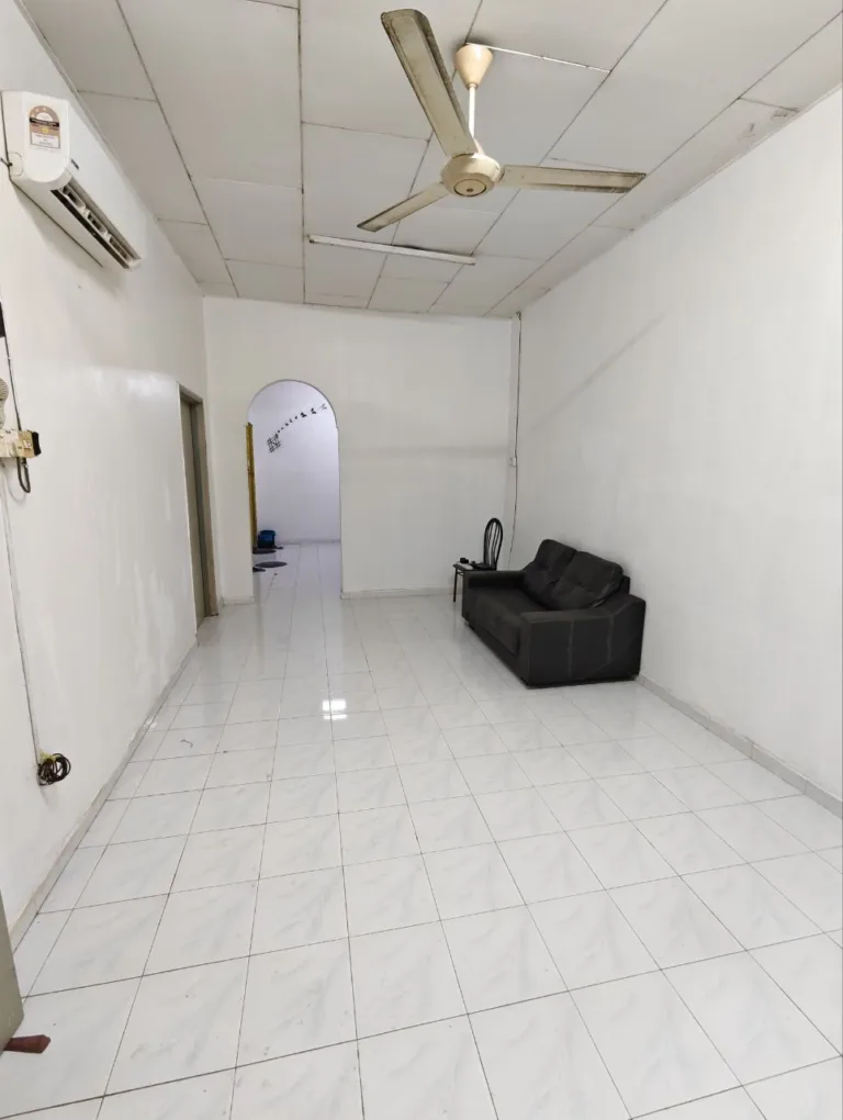 1000077578 | RoomGrabs
