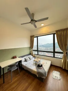 Rm 1100 MASTER ROOM FOR RENT @ PETALZ RESIDENCE
