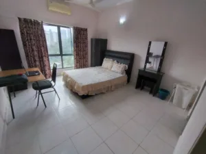 Master Bedroom @ SetiaWalk Residence for Single Lady