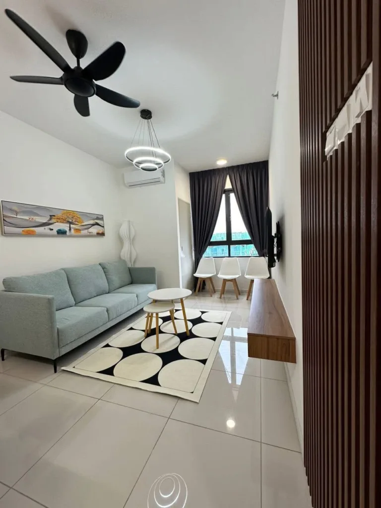 5A9729B1 4152 4215 9242 04E29491D91C | RoomGrabs