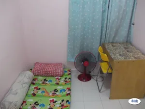 SMALL ROOM FOR RENT @LAVISTA CONDO PUCHONG