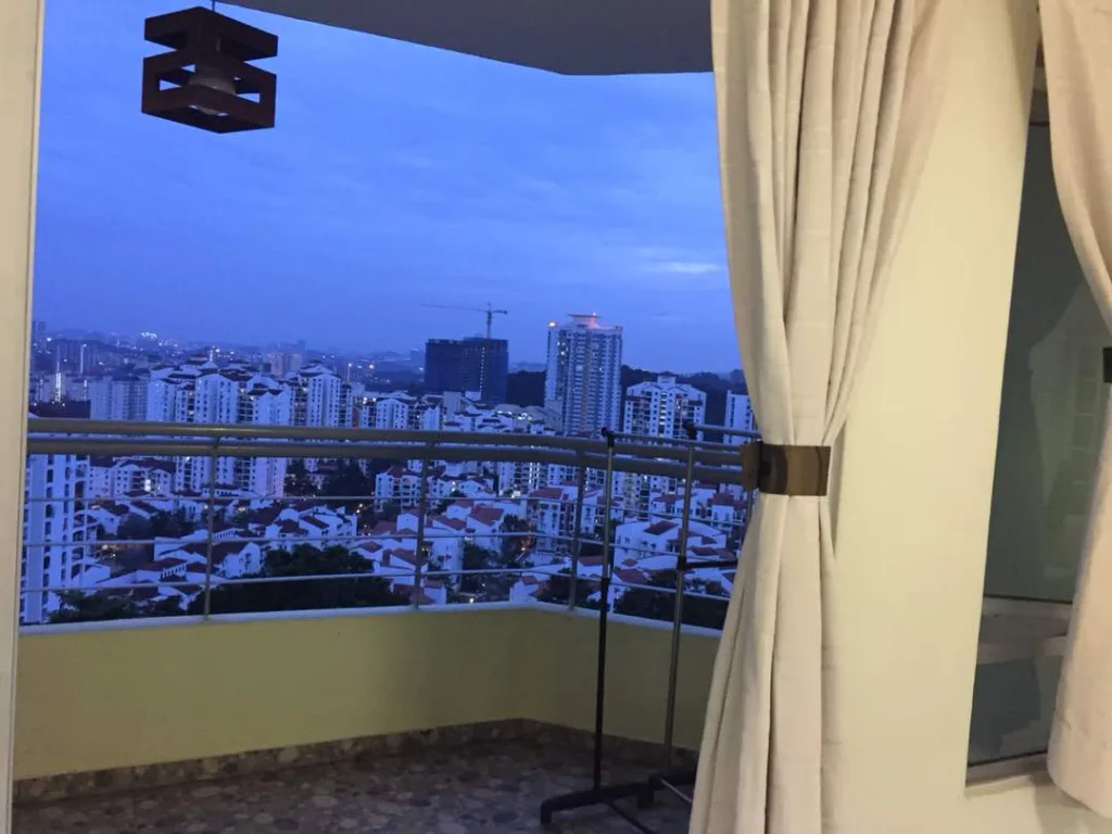 Balcony | RoomGrabs