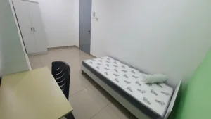 Middle bedroom at Suasana Lumayan Cond, Bandar Sri Permaisuri