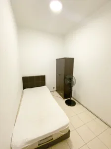 Male Single Room @ Vista Komanwel C