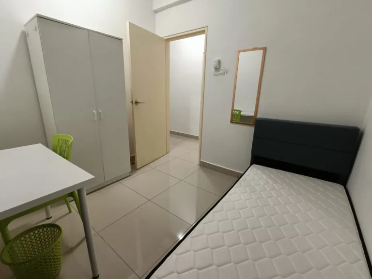(Female unit)-Single room for rent at Galleria 2 3 single 1 1 | RoomGrabs