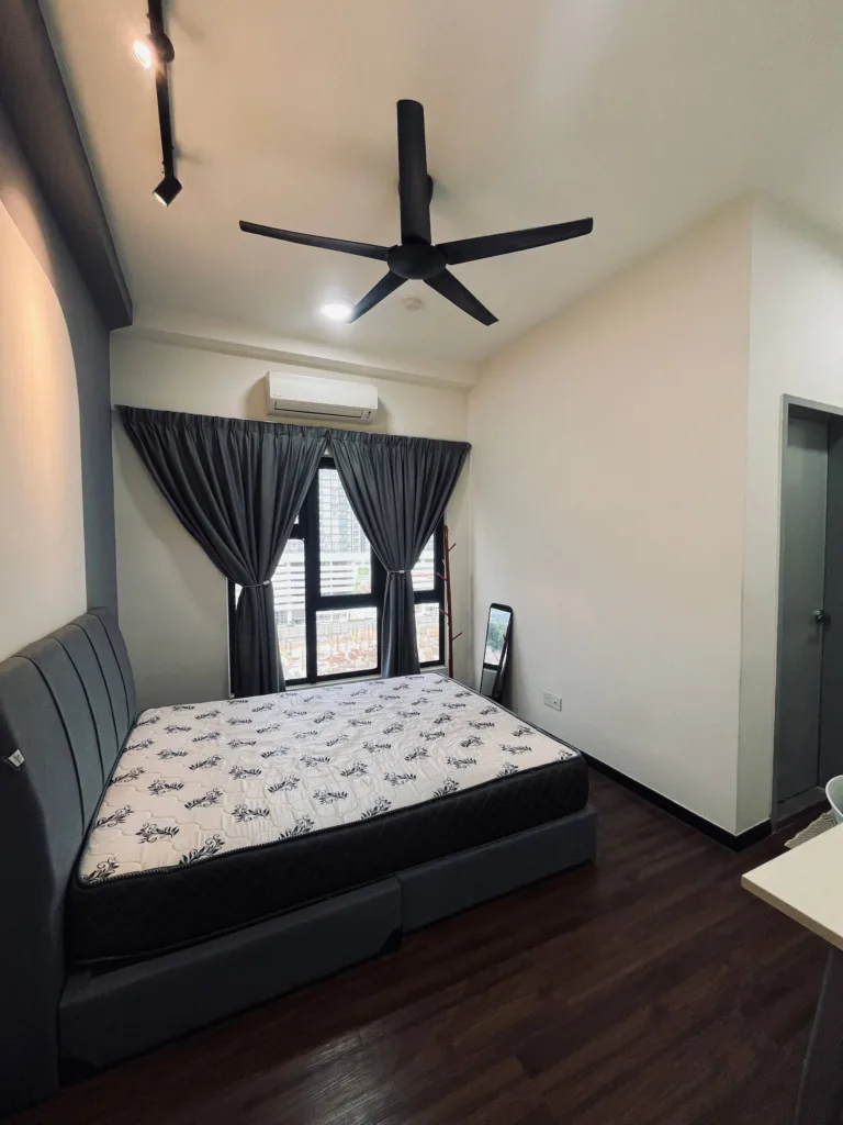 6147592329963966024 | RoomGrabs