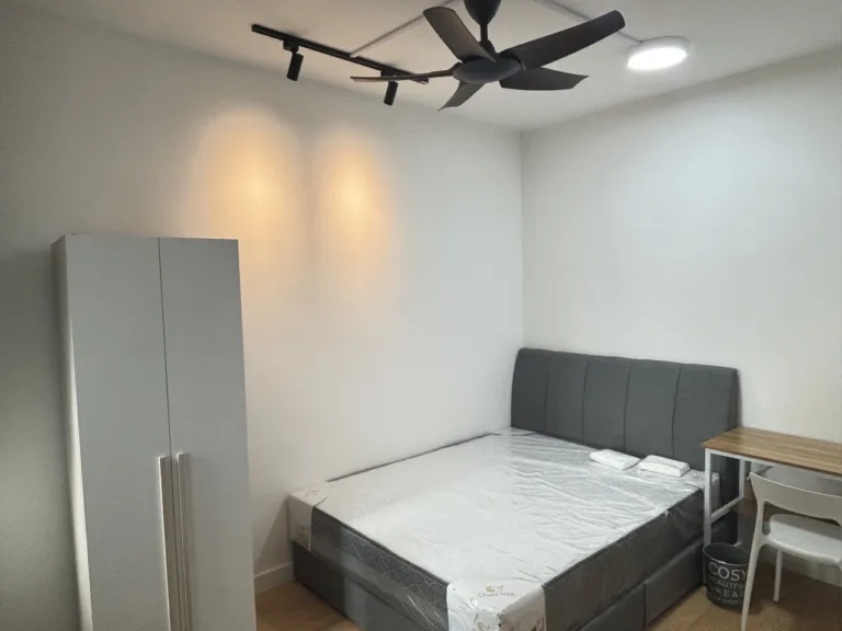 FREE WiFi Medium Room for Rent @ Edumetro, Subang 3 Medium Room 3 1 | RoomGrabs