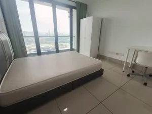 (Prviate bathroom) Female balcony room at One Residence, KL