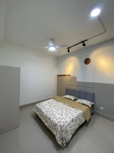 Master Room Near LRT with FREE WiFi 5 Master Room Near LRT with FREE WiFi